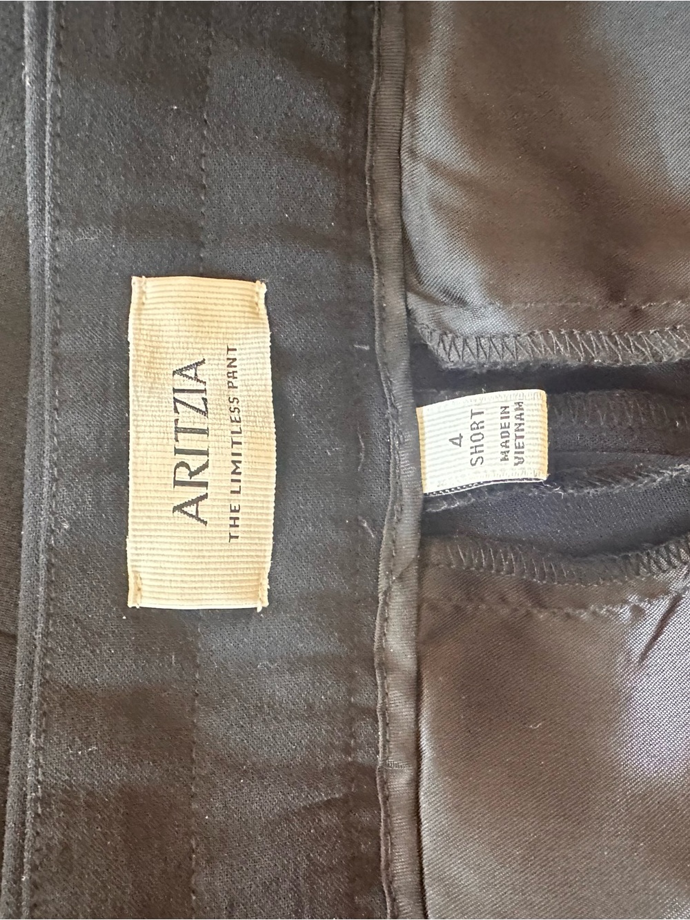 Aritzia limitless pant in black crepette size 4 short - Picture 9 of 13